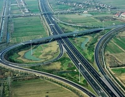 西安迎來產(chǎn)業(yè)新引擎 大疆研發(fā)中心與石墨烯創(chuàng)新中心落戶，公路工程建筑產(chǎn)業(yè)協(xié)同發(fā)展